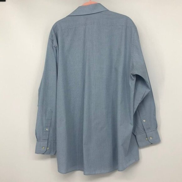 Van Heusen Light Blue Button Down Dress Shirt 32/33 - Picture 2 of 14